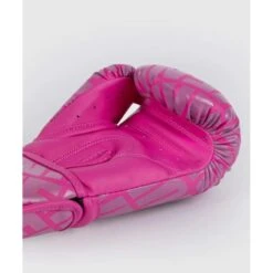 Gants De Kick Boxing Venum Contender 1.5 Blanc Rose -Magasin D’Équipement D’Arts Martiaux gants de kick boxing venum contender 15 blanc rose 4