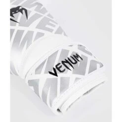 Gants De Muay Thai Venum Contender 1.5 Argent Blanc -Magasin D’Équipement D’Arts Martiaux gants de muay thai venum contender 15 argent blanc 3
