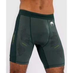 Short MMA Venum Technical 3.0 Vert Forêt -Magasin D’Équipement D’Arts Martiaux short mma venum technical 30 vert foret 2
