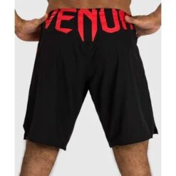 Short Venum Light 5.0 Noir Rouge -Magasin D’Équipement D’Arts Martiaux short venum light 50 noir rouge 2