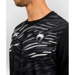 T-shirt UFC Venum Fusion Replica Noir 13 T-shirt UFC Venum Fusion Replica Noir -Magasin D’Équipement D’Arts Martiaux t shirt ufc venum fusion replica noir 6