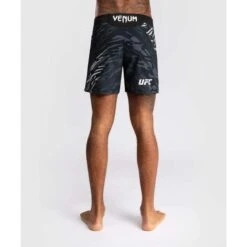 UFC Fusion Venum Authentic Fight Night Shorts Noir Blanc -Magasin D’Équipement D’Arts Martiaux ufc fusion venum authentic fight night shorts noir blanc 2