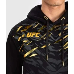 Venum UFC Champions Hoodie Fusion Replica Hoodie -Magasin D’Équipement D’Arts Martiaux venum ufc champions hoodie fusion replica hoodie 3