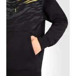 Venum UFC Champions Hoodie Fusion Replica Hoodie -Magasin D’Équipement D’Arts Martiaux venum ufc champions hoodie fusion replica hoodie 5